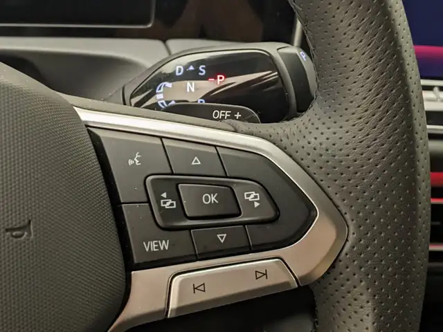 Volkswagen Tiguan view 12