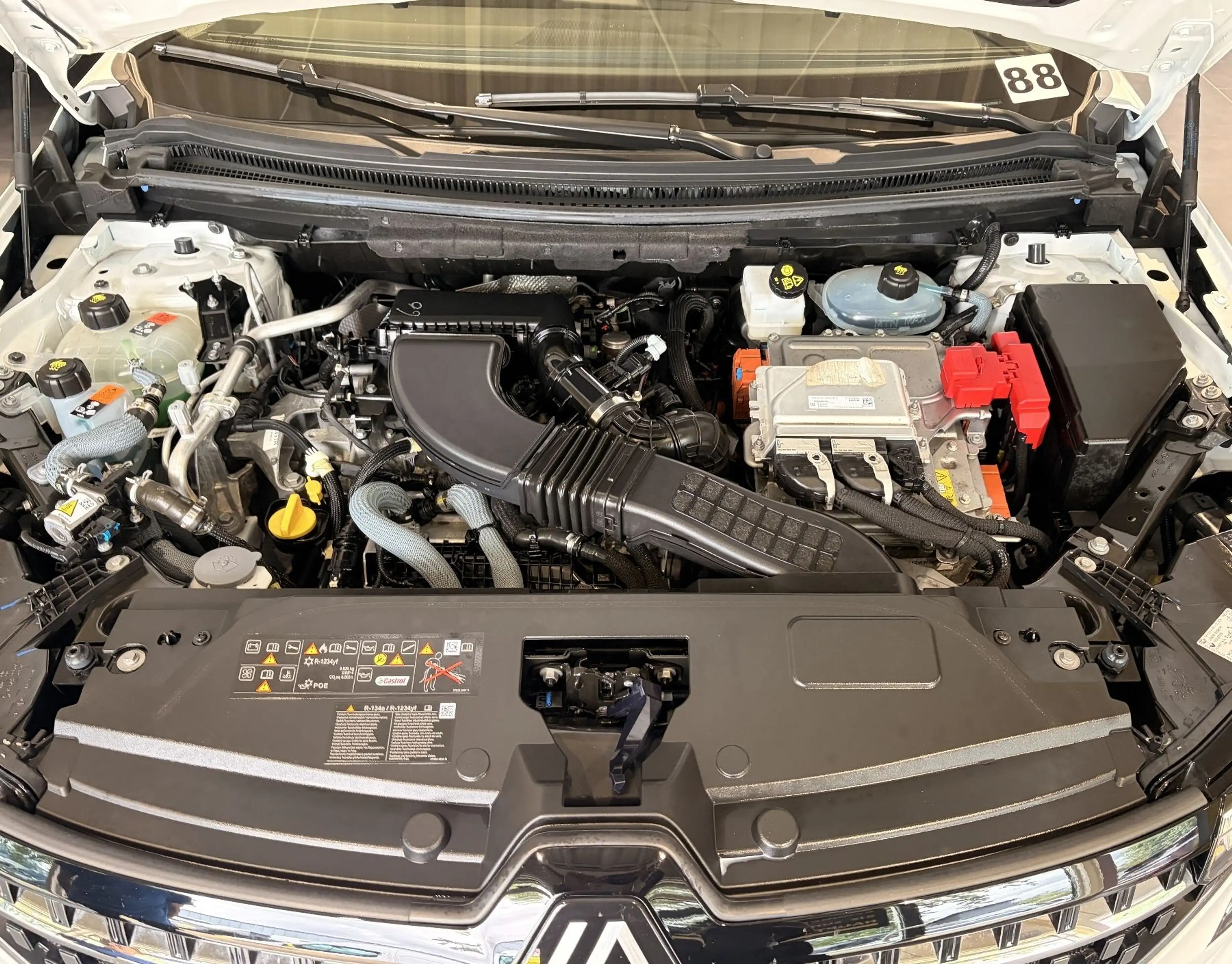 Renault Austral Techno Full Hybrid 200 PS — photo 3