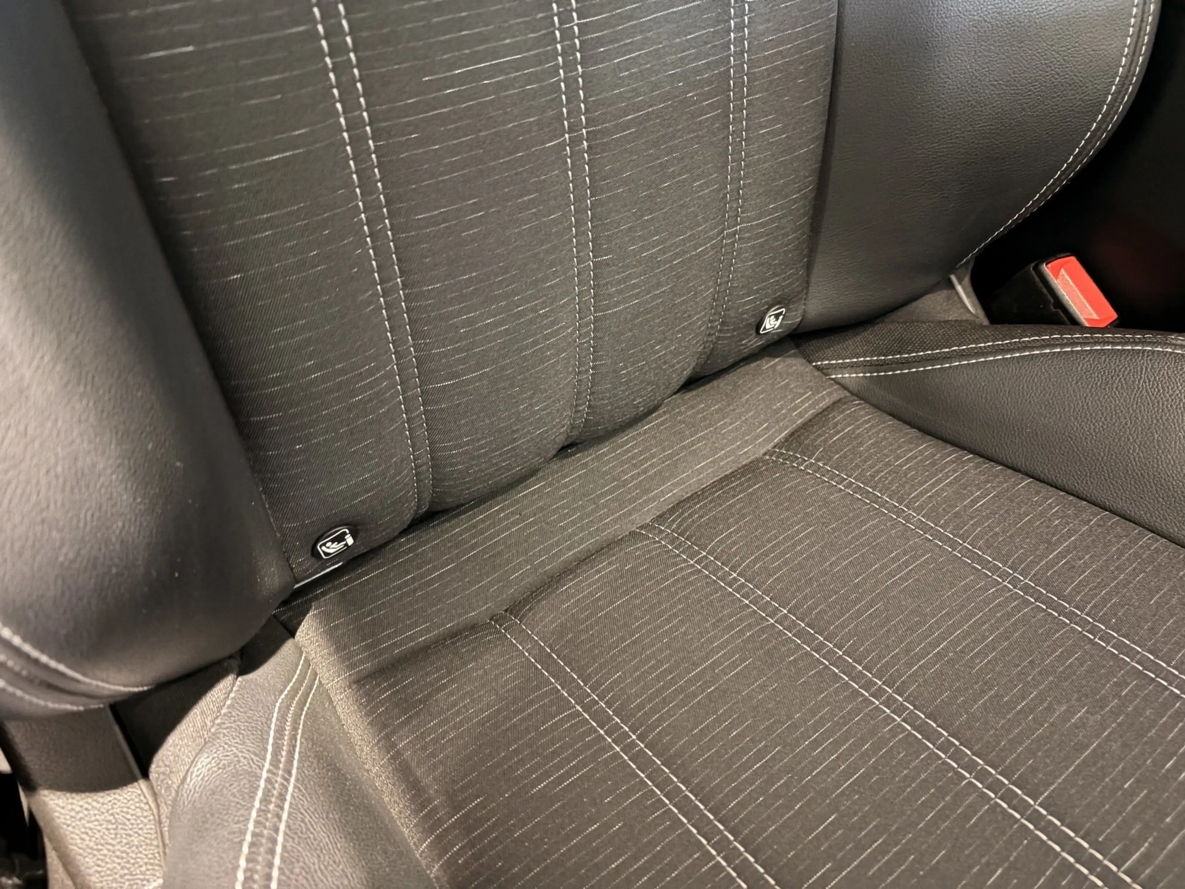 Renault Austral Techno Full Hybrid 200 PS — photo 6
