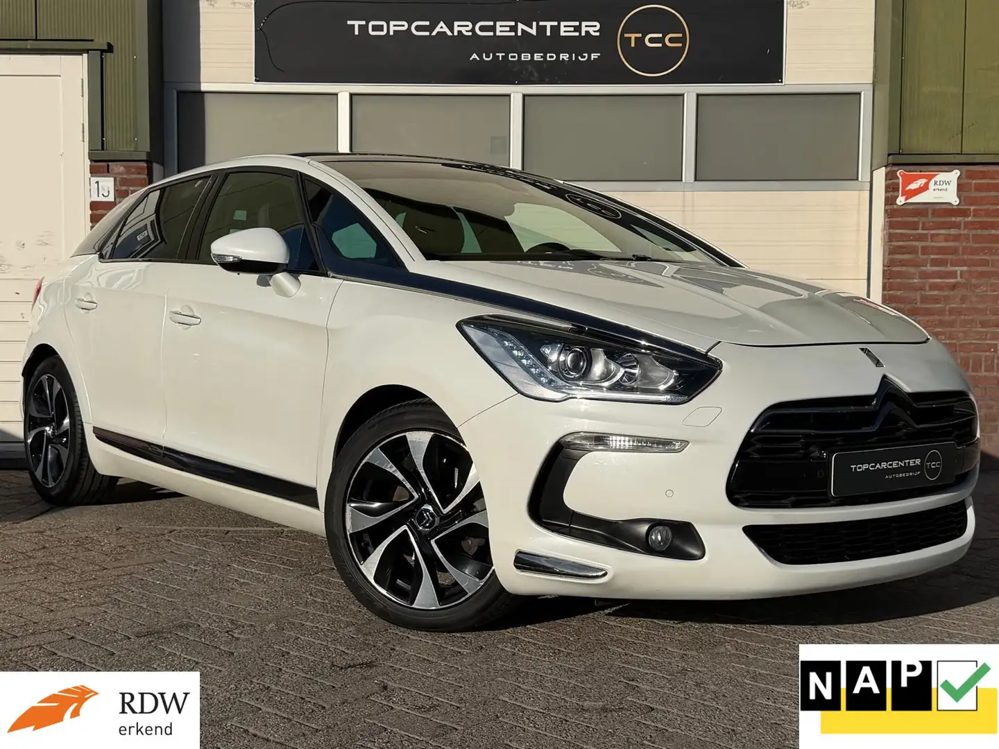Citroen DS5 1.6 So Chic/STOELV/CAMERA/TREKH/KEYLESS/APK/NAP Wit - 1