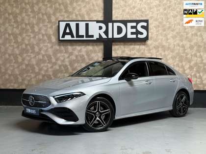 Mercedes-Benz A 250 e AMG Line | pano | sfeerverlichting | camera | St