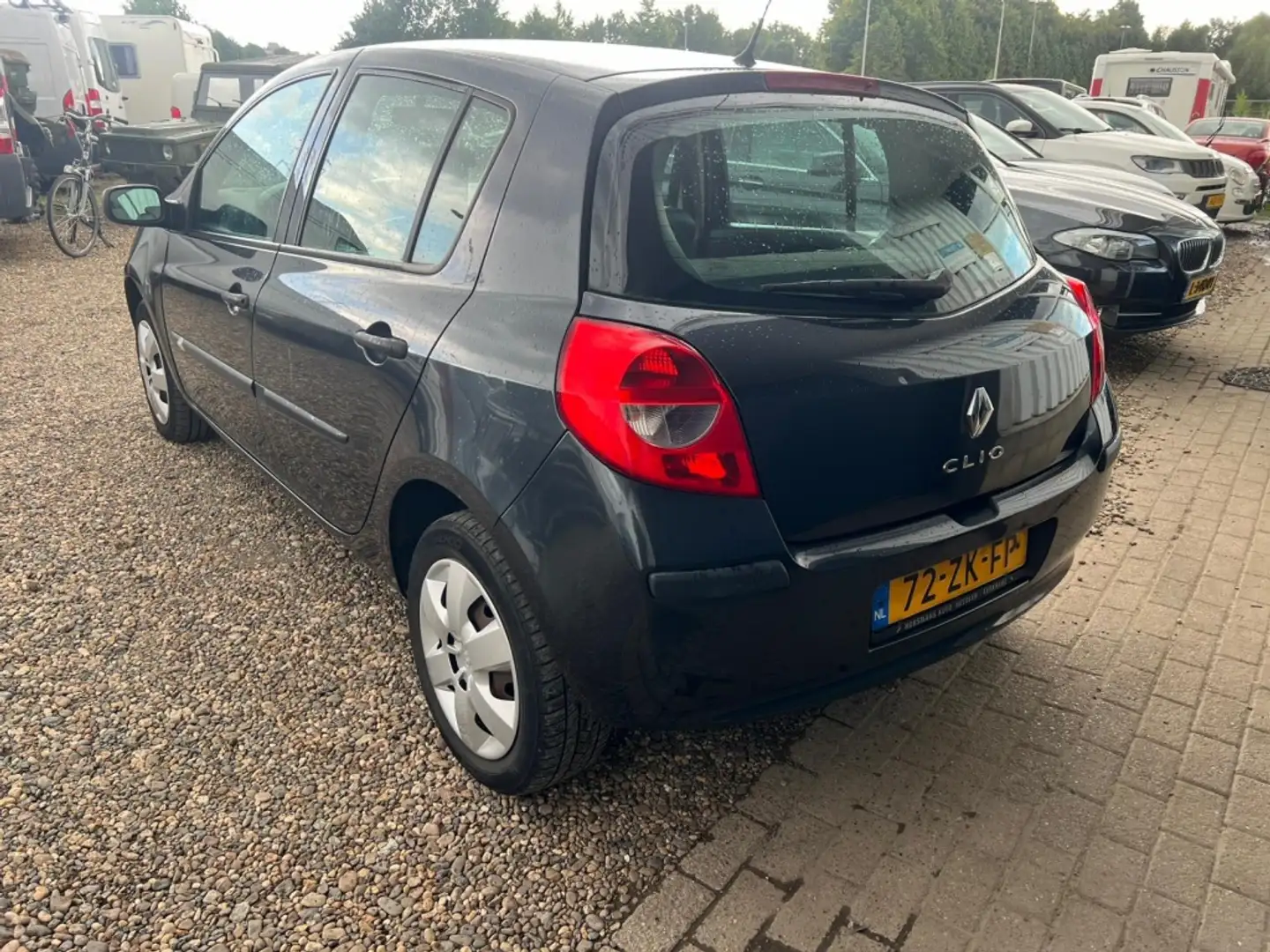 Renault Clio 1.2 16 V ** Airco** NWE APK !! Grijs - 2