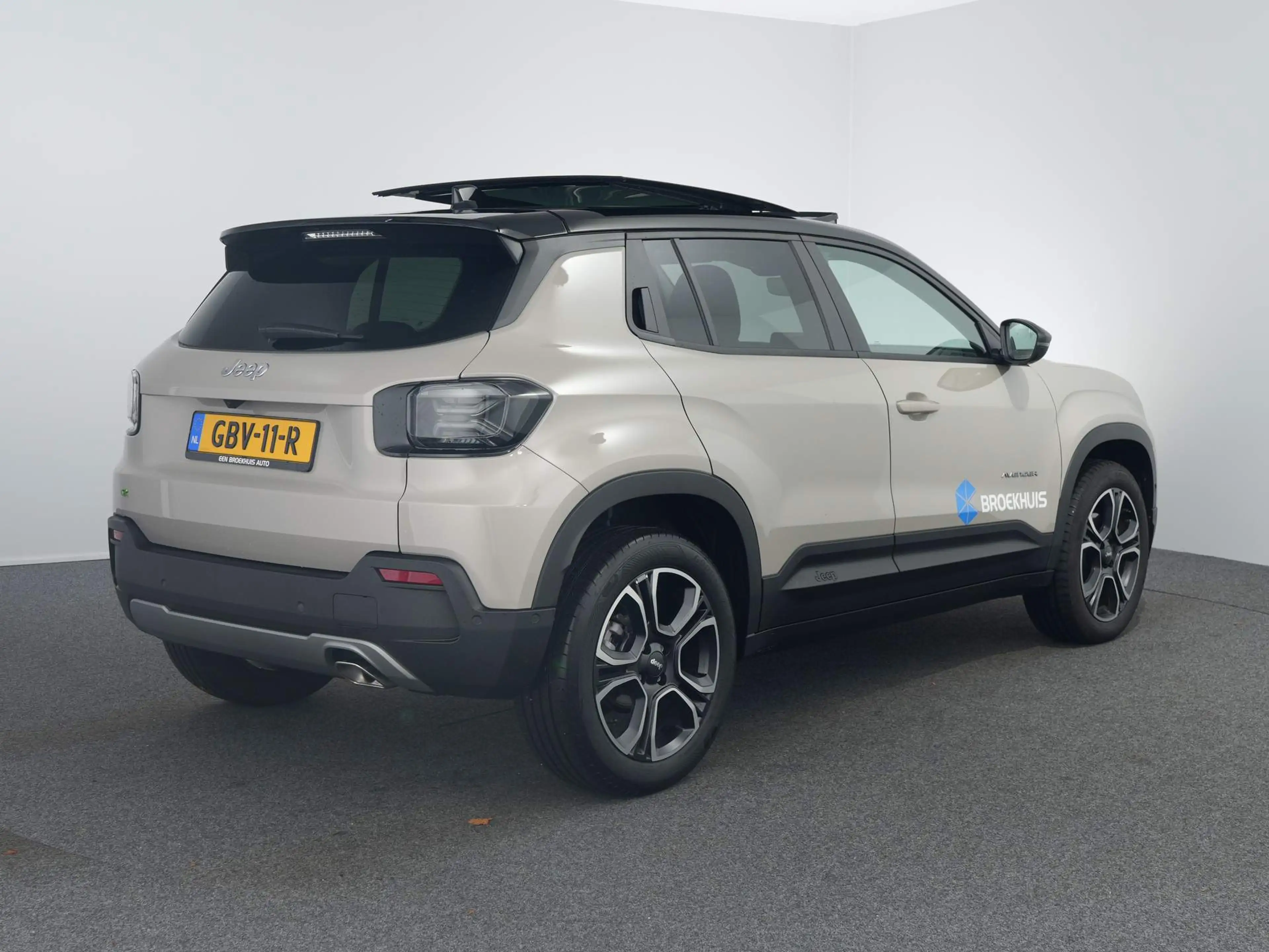 Jeep Avenger 1.2 e-Hybrid Summit | Leder en winterpakket | Adap — photo 2
