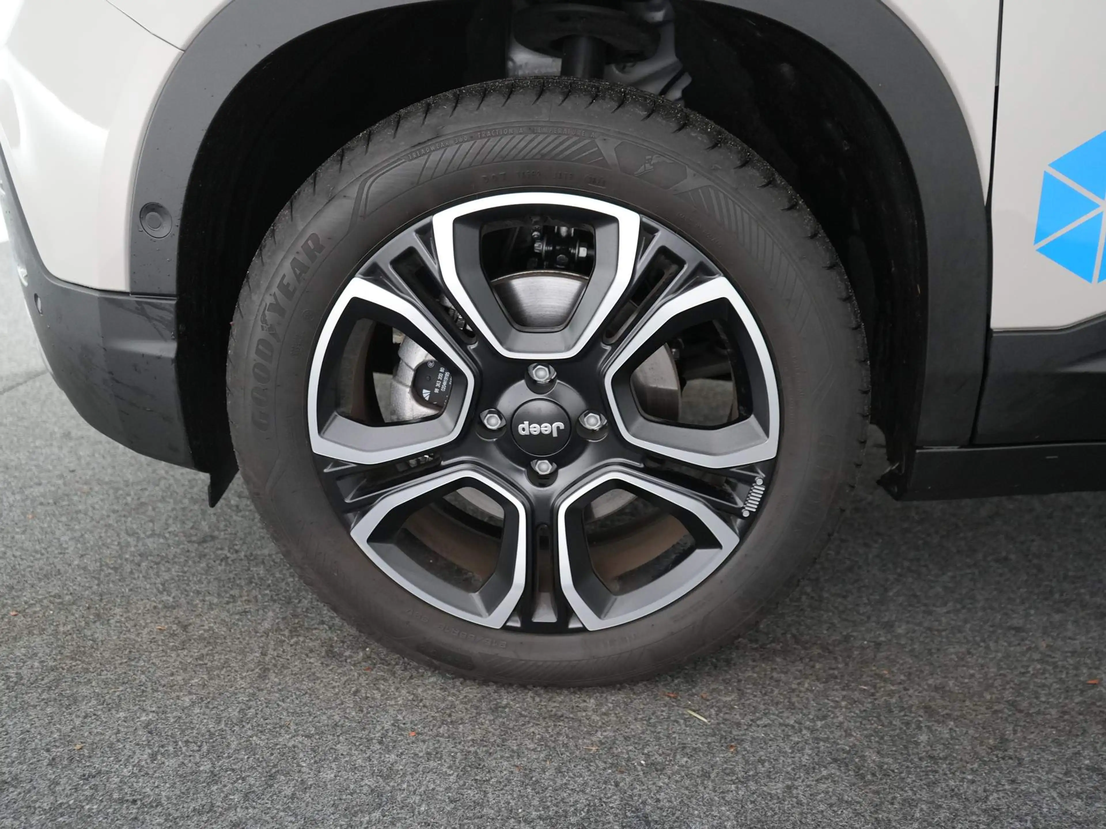 Jeep Avenger 1.2 e-Hybrid Summit | Leder en winterpakket | Adap — photo 19