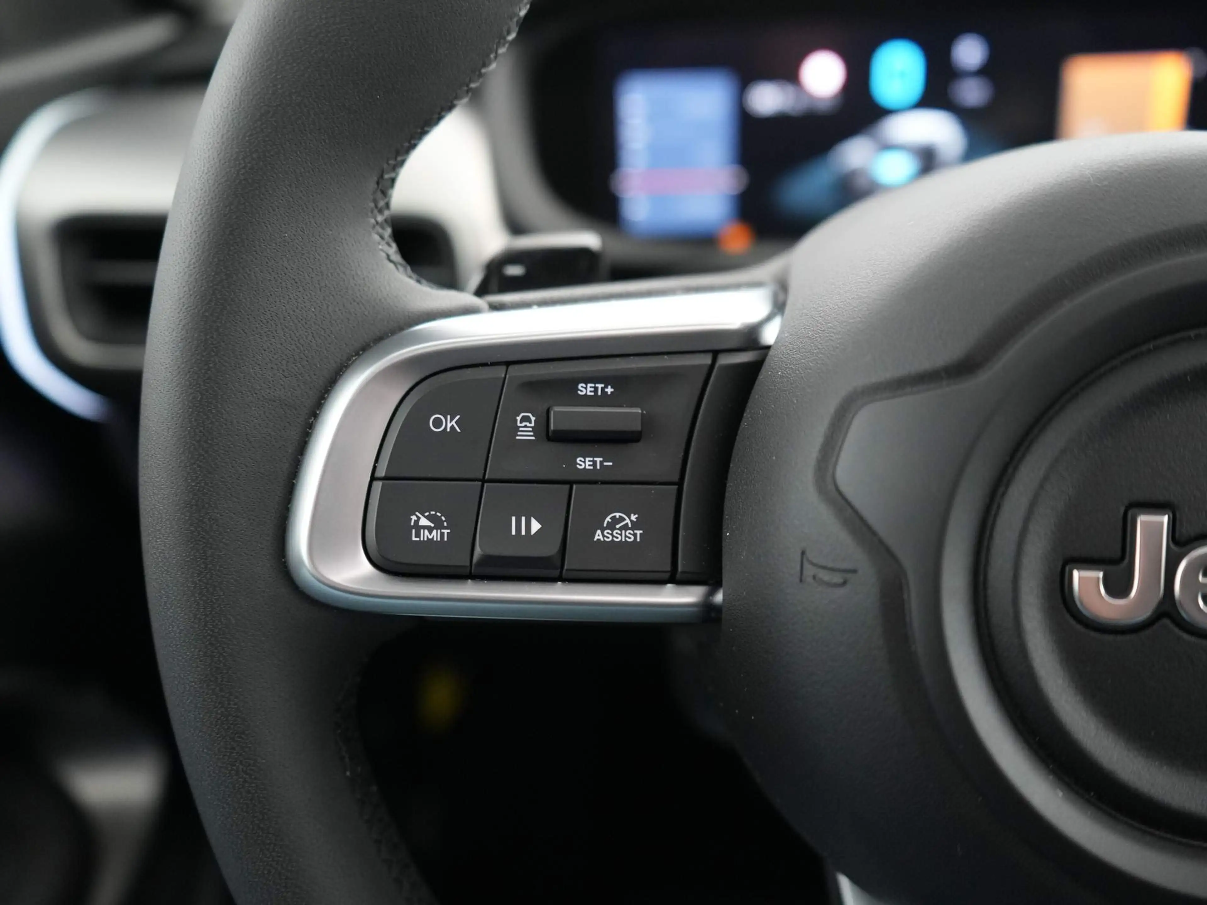 Jeep Avenger 1.2 e-Hybrid Summit | Leder en winterpakket | Adap — photo 23