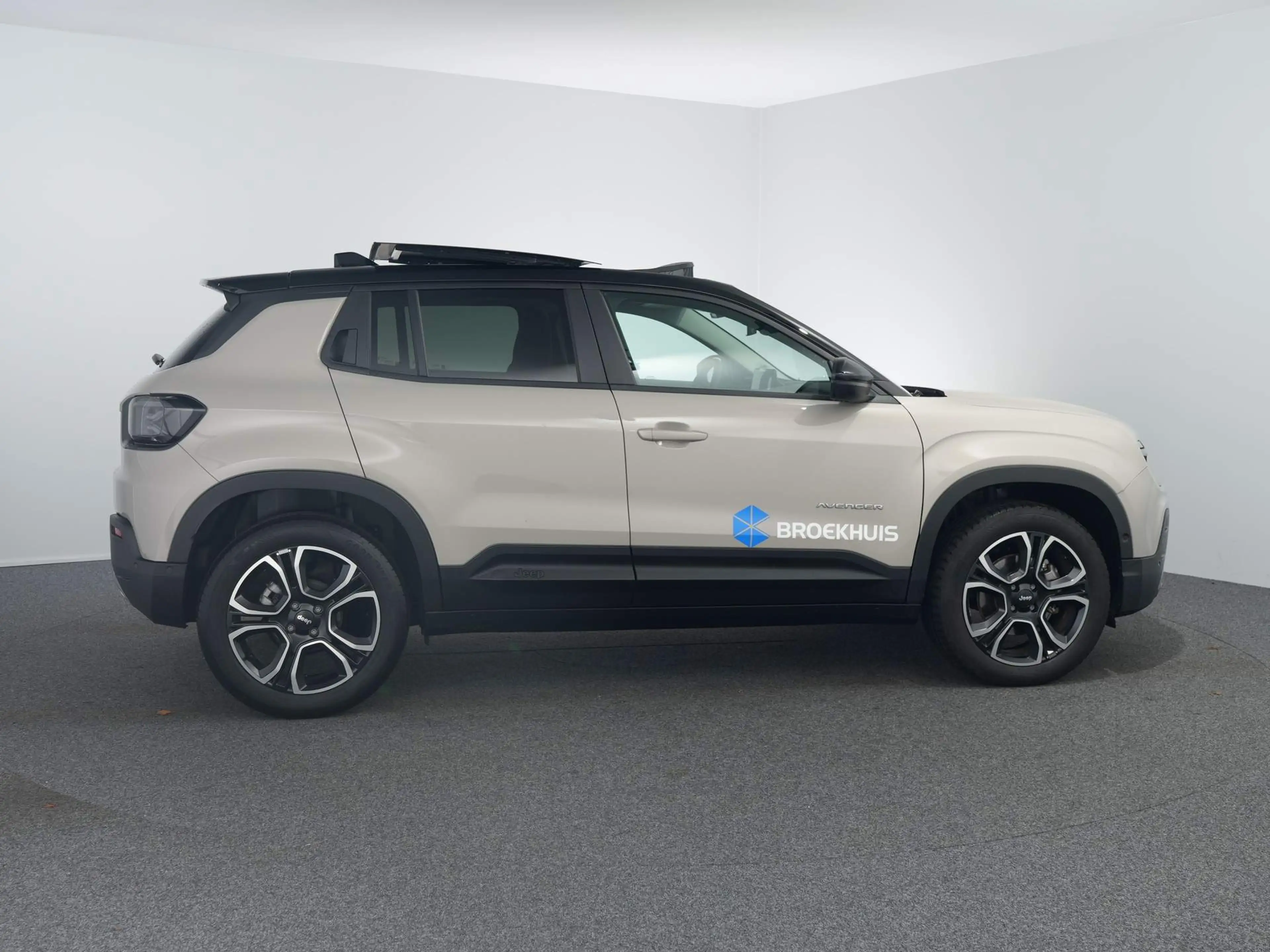 Jeep Avenger 1.2 e-Hybrid Summit | Leder en winterpakket | Adap — photo 14