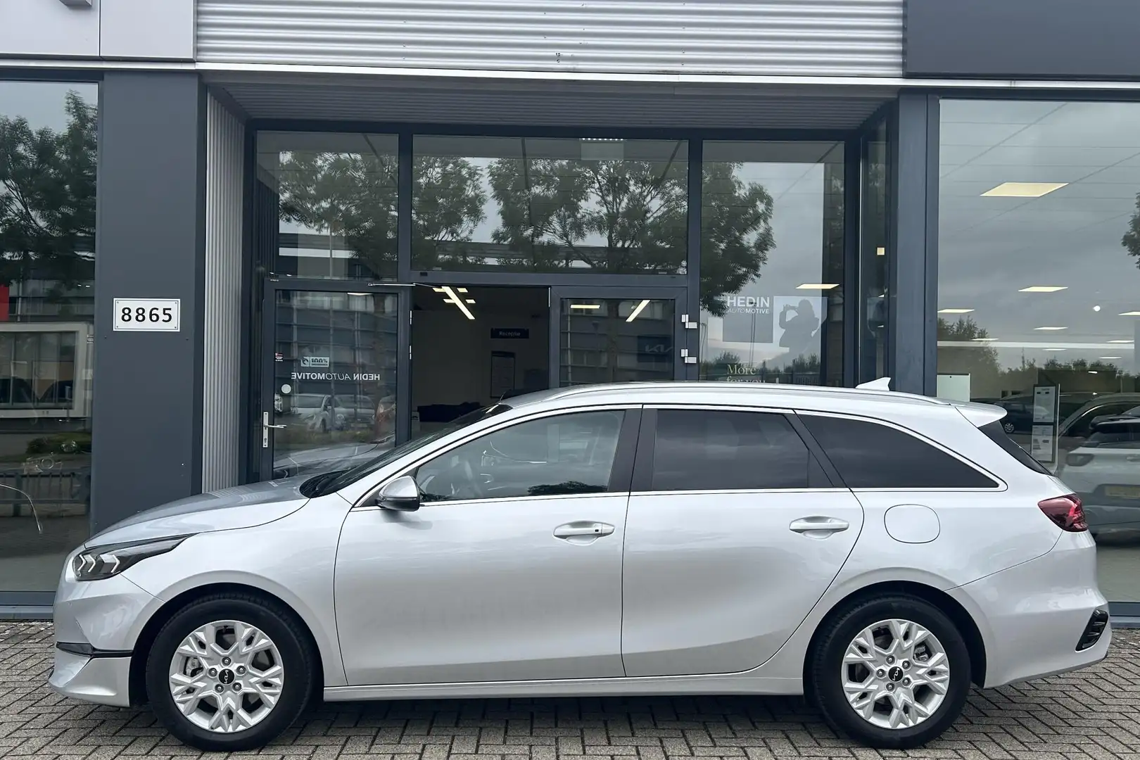 Kia Ceed SW / cee'd SW Sportswagon 1.5 T-GDi DynamicPlusLine AUTOMAAT | K Grijs - 2
