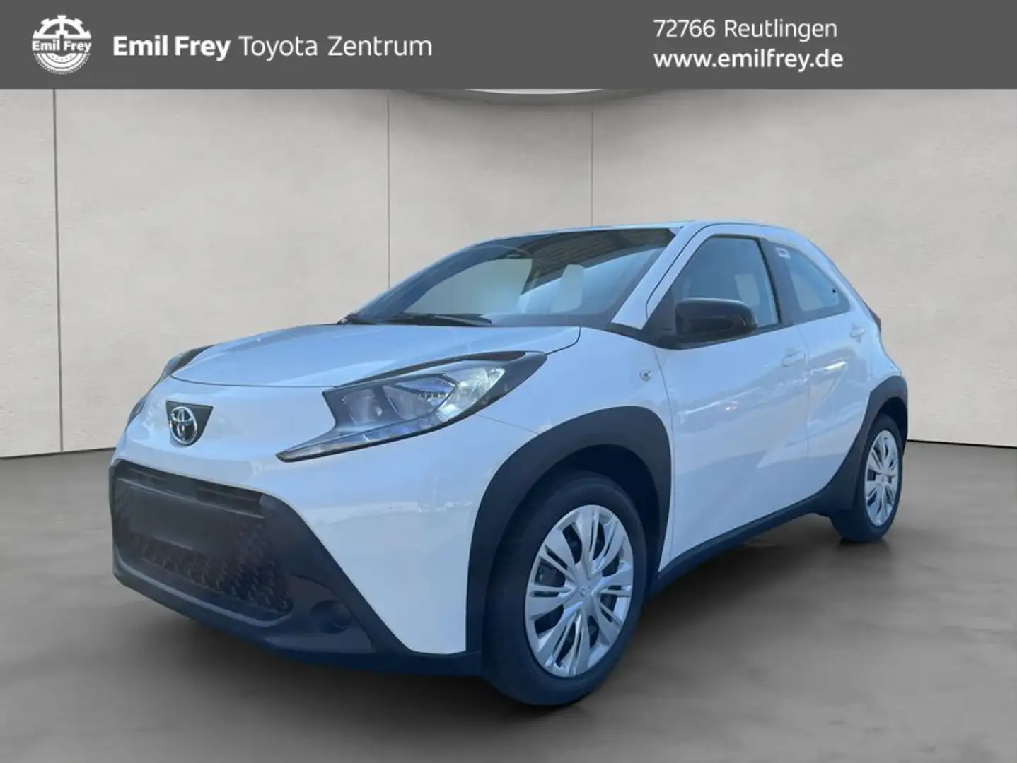 Toyota Aygo X X Play 53 kW, 5-türig Weiß - 1