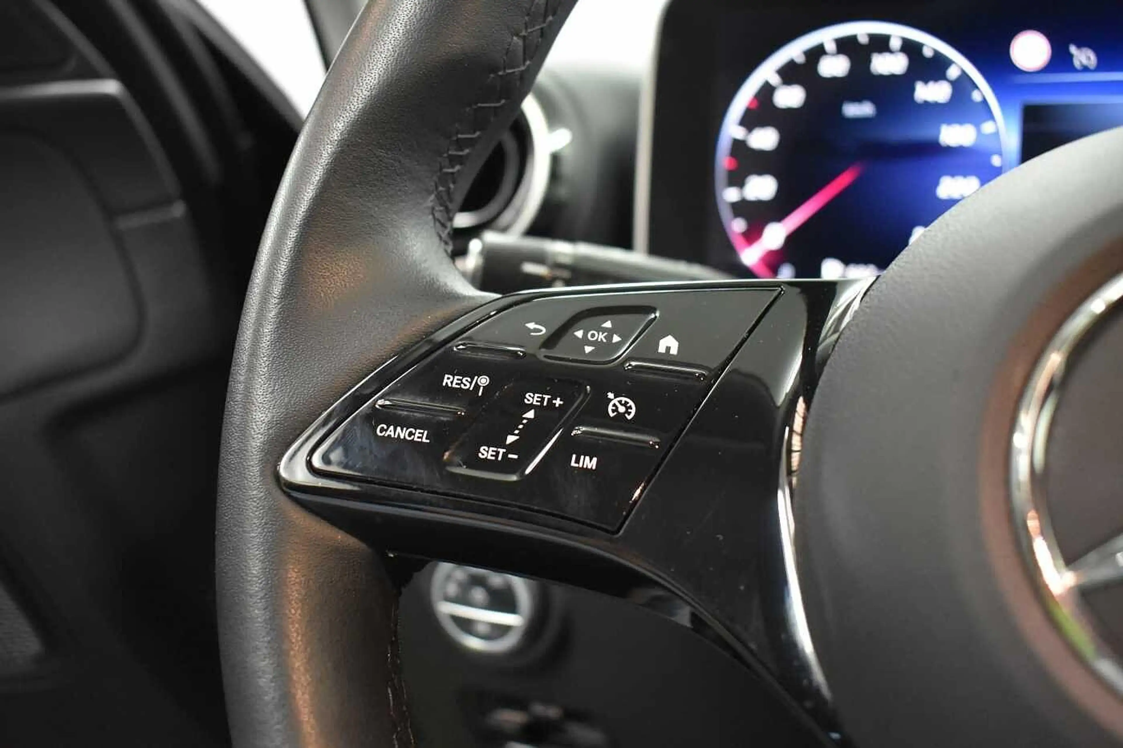 Mercedes-Benz C 180 Limousine Carplay + Verwarmde zetels — photo 10