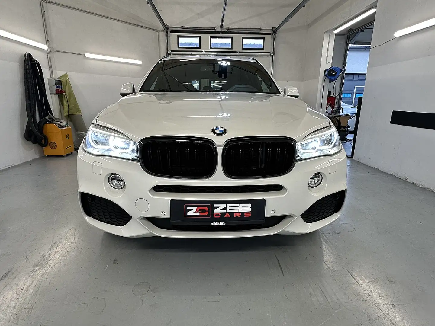 BMW X5 xDrive30d Österreich-Paket Aut. Weiß - 2