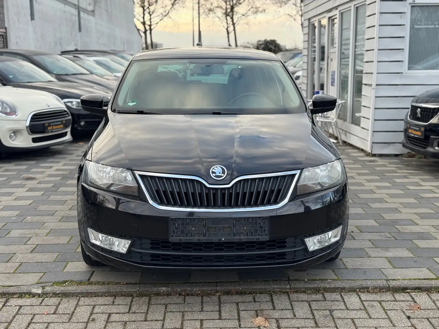 Skoda Rapid/Spaceback Ambition Schwarz - 2
