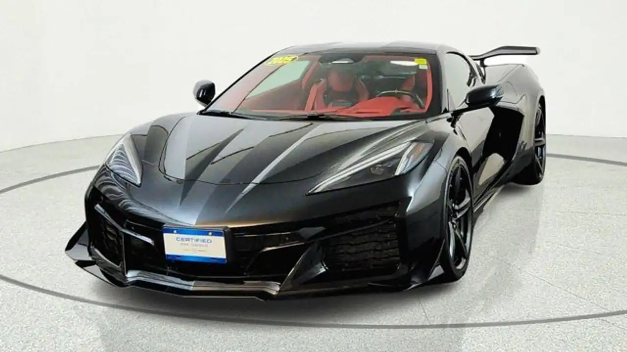 Chevrolet Corvette снимка Chevrolet Corvette