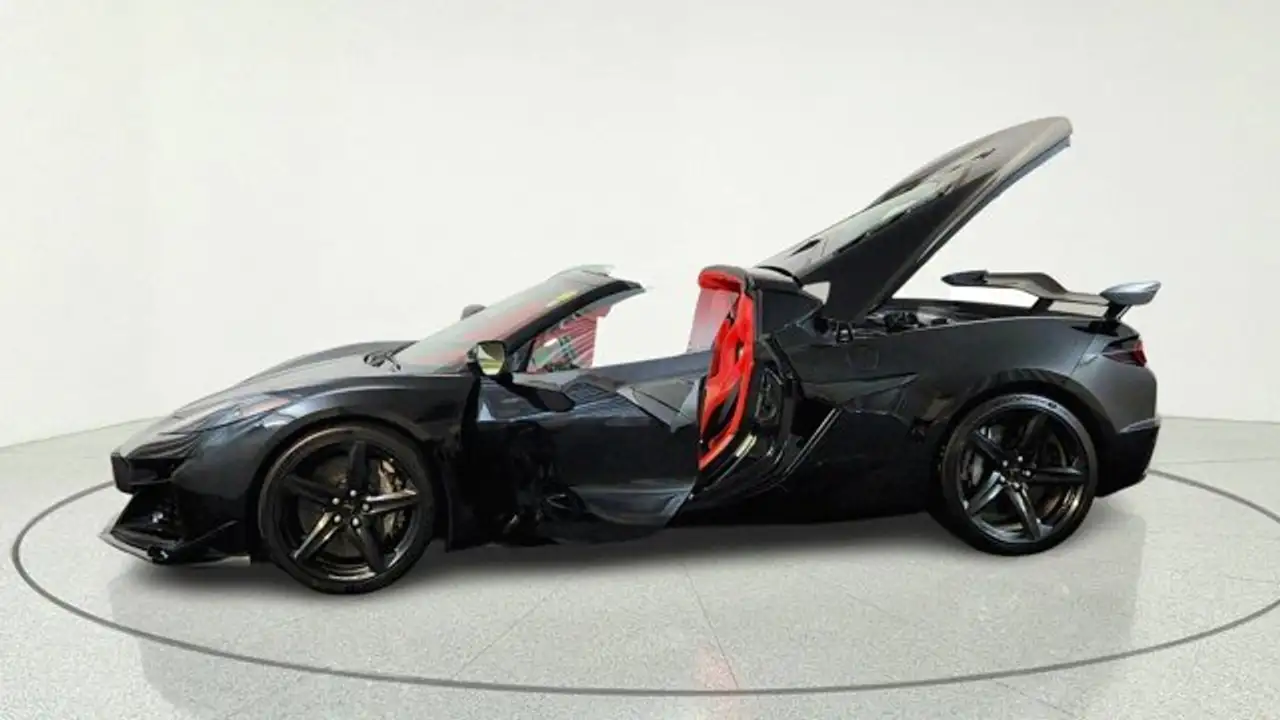 Chevrolet Corvette снимка Chevrolet Corvette