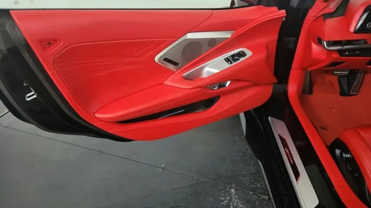 Chevrolet Corvette снимка Chevrolet Corvette