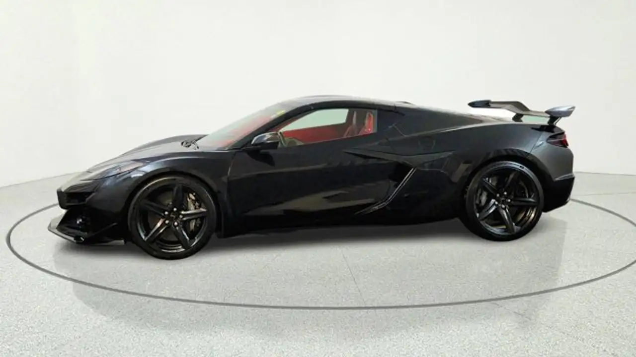 Chevrolet Corvette снимка Chevrolet Corvette