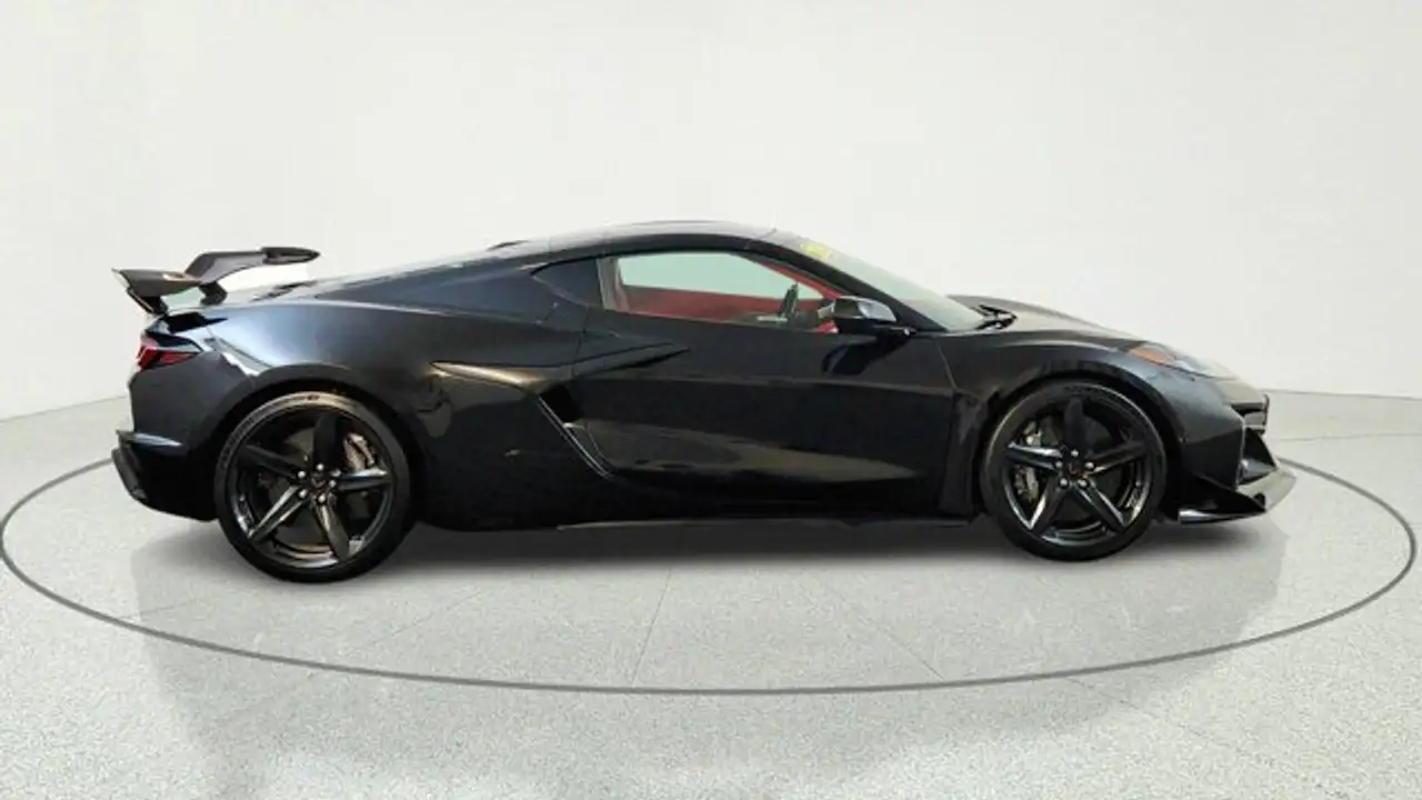 Chevrolet Corvette снимка Chevrolet Corvette