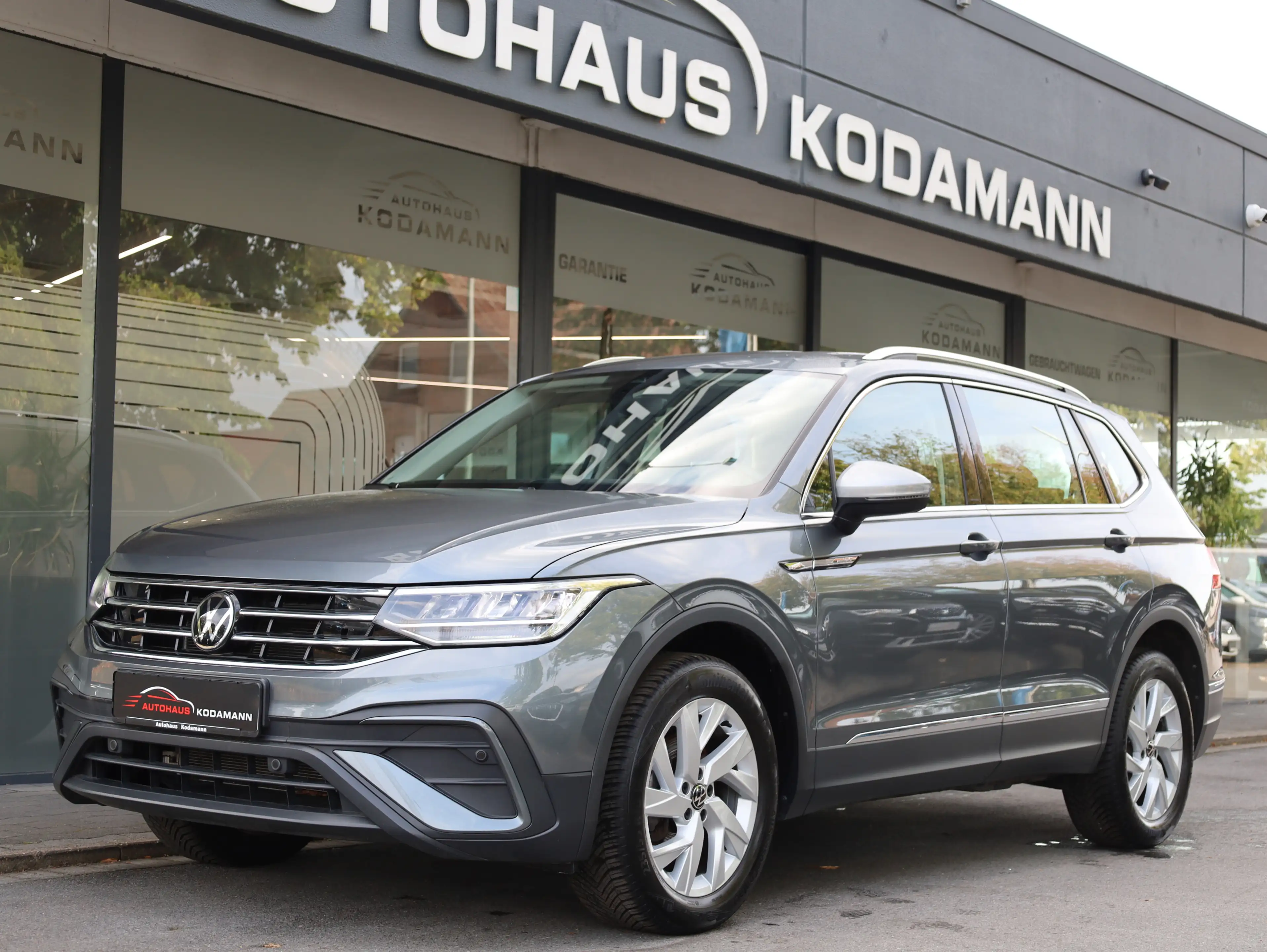 Volkswagen Tiguan Allspace Life *Virtual*ACC*AHK* 7 Sitzer* — photo 6