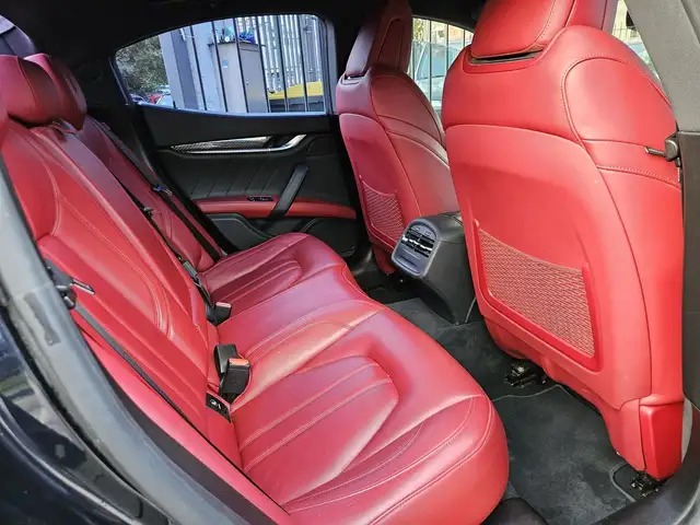 Maserati Ghibli view 12