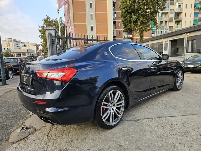 Maserati Ghibli view 4