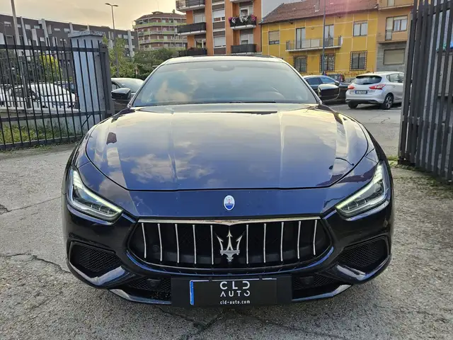 Maserati Ghibli view 3