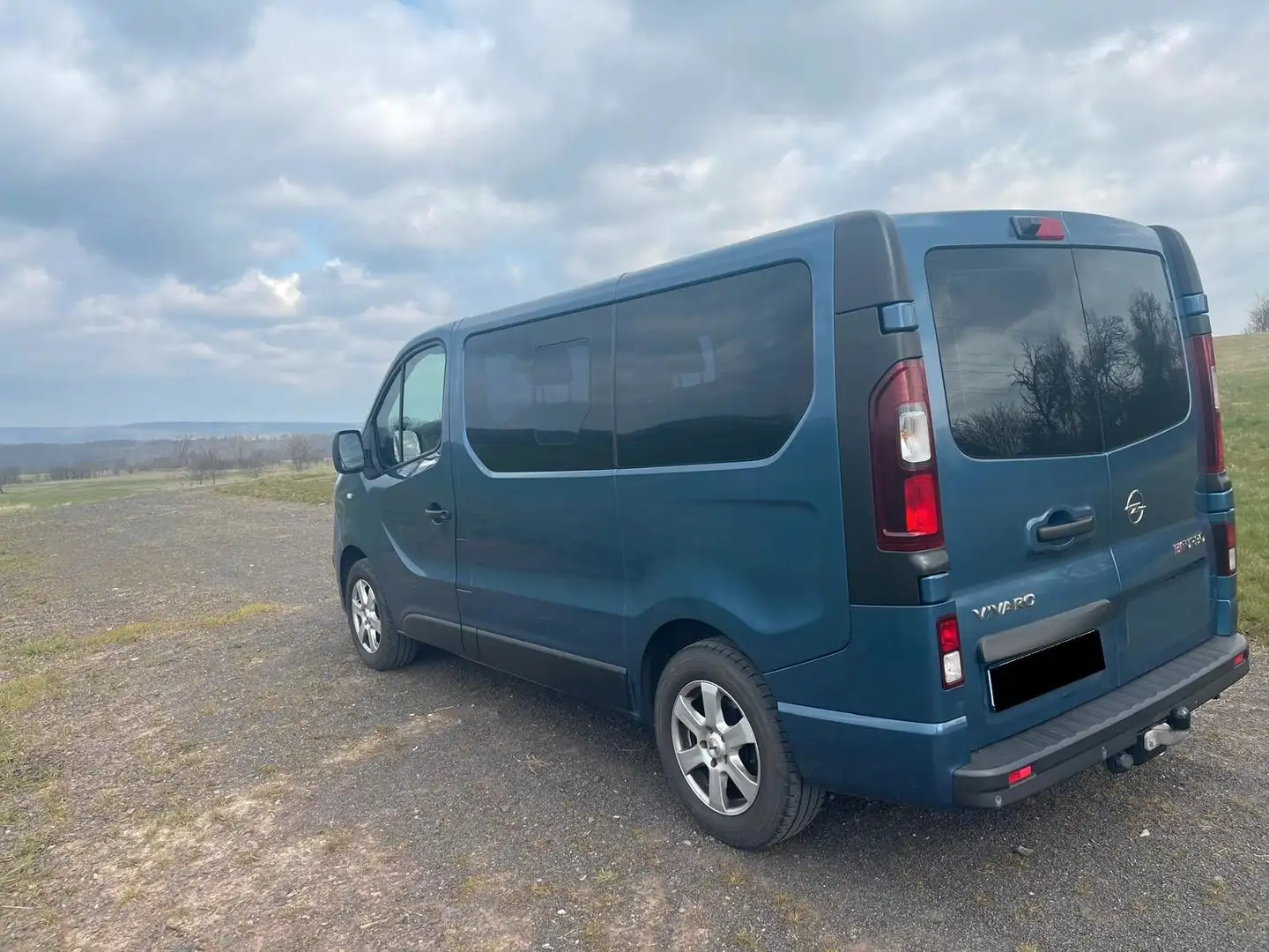 Opel Vivaro B Bus 8-Sitzer Standheizung Klima Blau - 2
