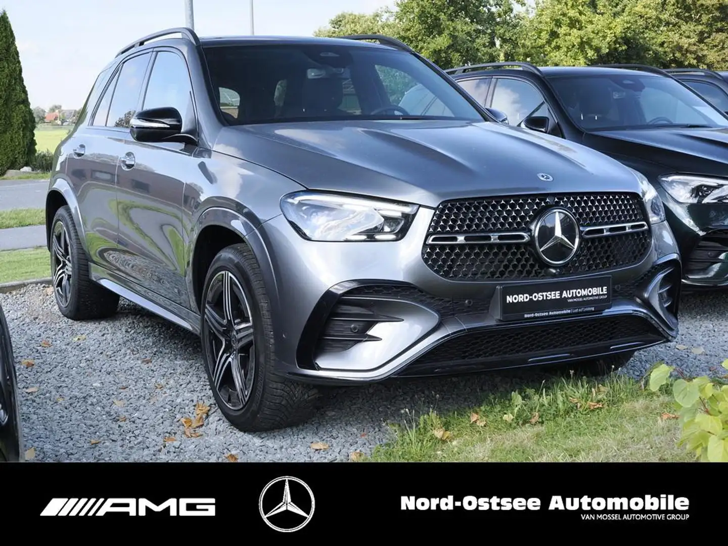 Mercedes-Benz GLE 300 d 4M AMG NIGHT BURMESTER KEYLESS SHZ Grau - 2