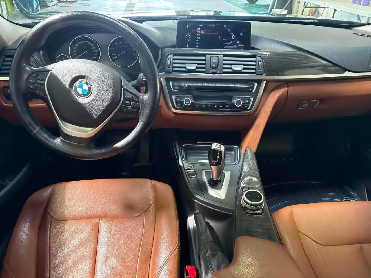 BMW 3 Series photo BMW 3 Series