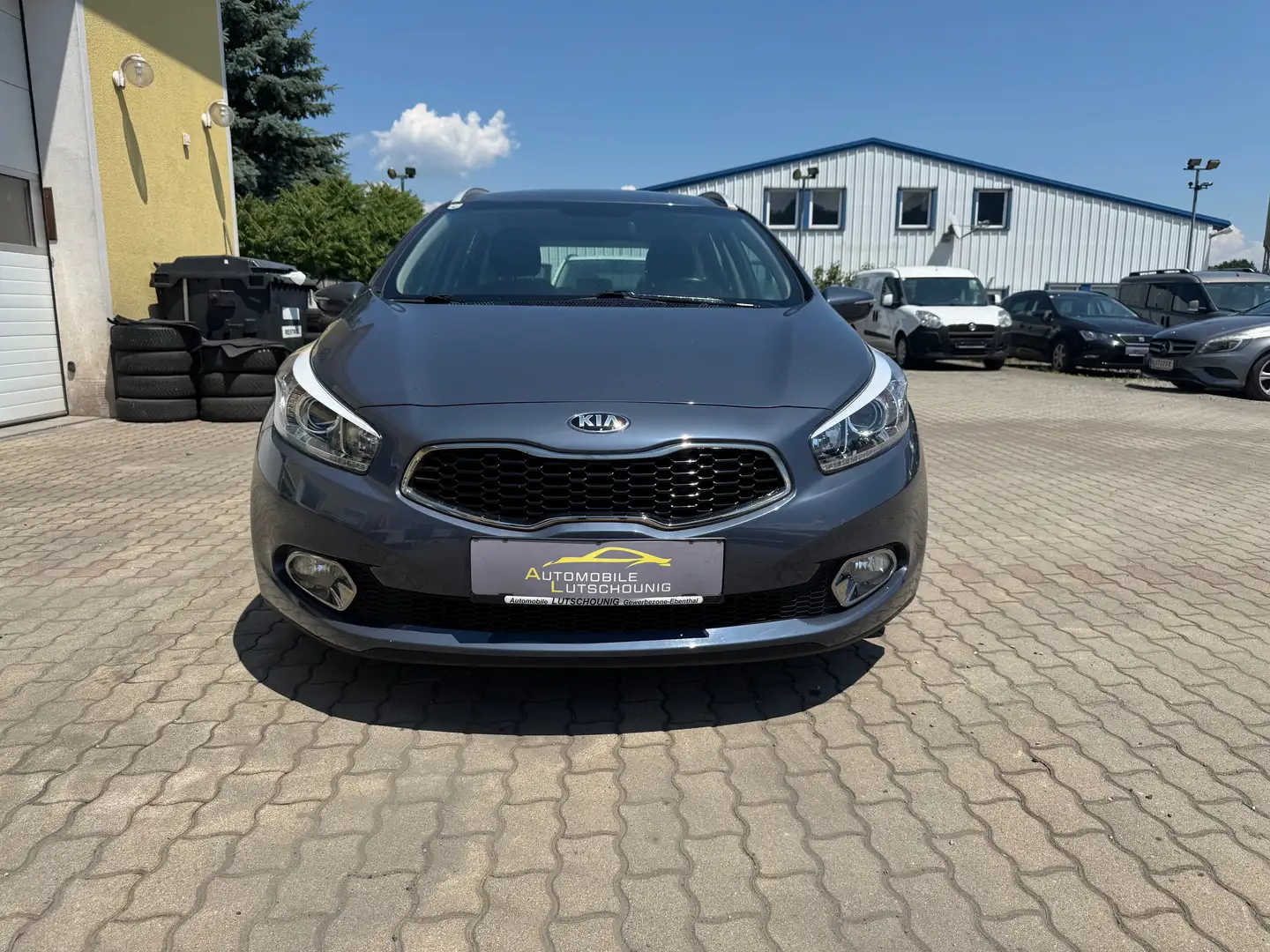 Kia Ceed SW / cee'd SW 1,6 CRDi ISG Motion Bleu - 1