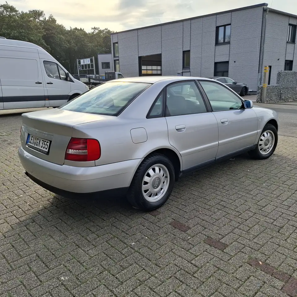 Audi A4 1.6, foto 7