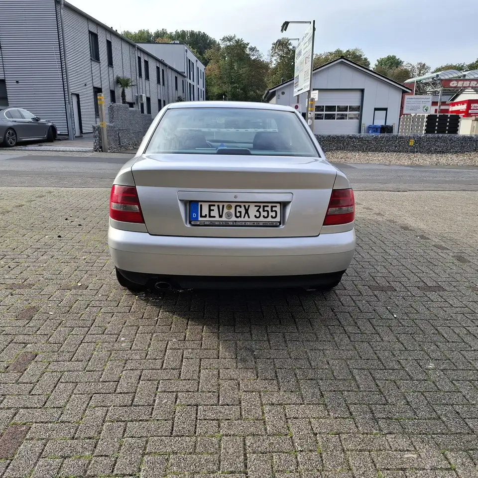 Audi A4 1.6, foto 5