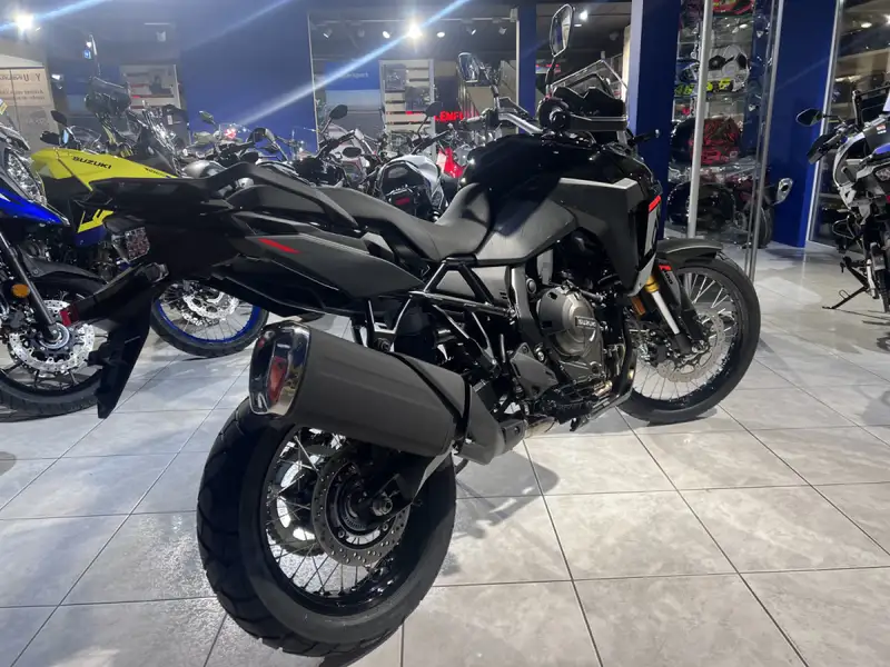 Suzuki V-Strom 800DE - foto 3