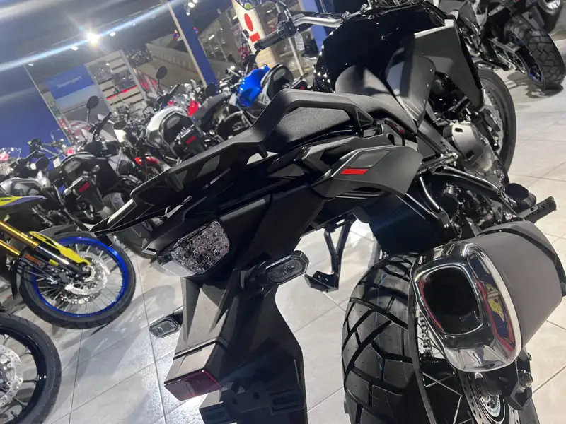 Suzuki V-Strom 800DE - foto 5