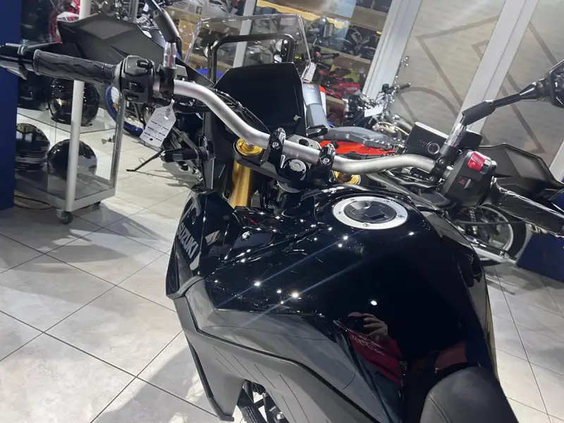 Suzuki V-Strom 800DE - foto 6