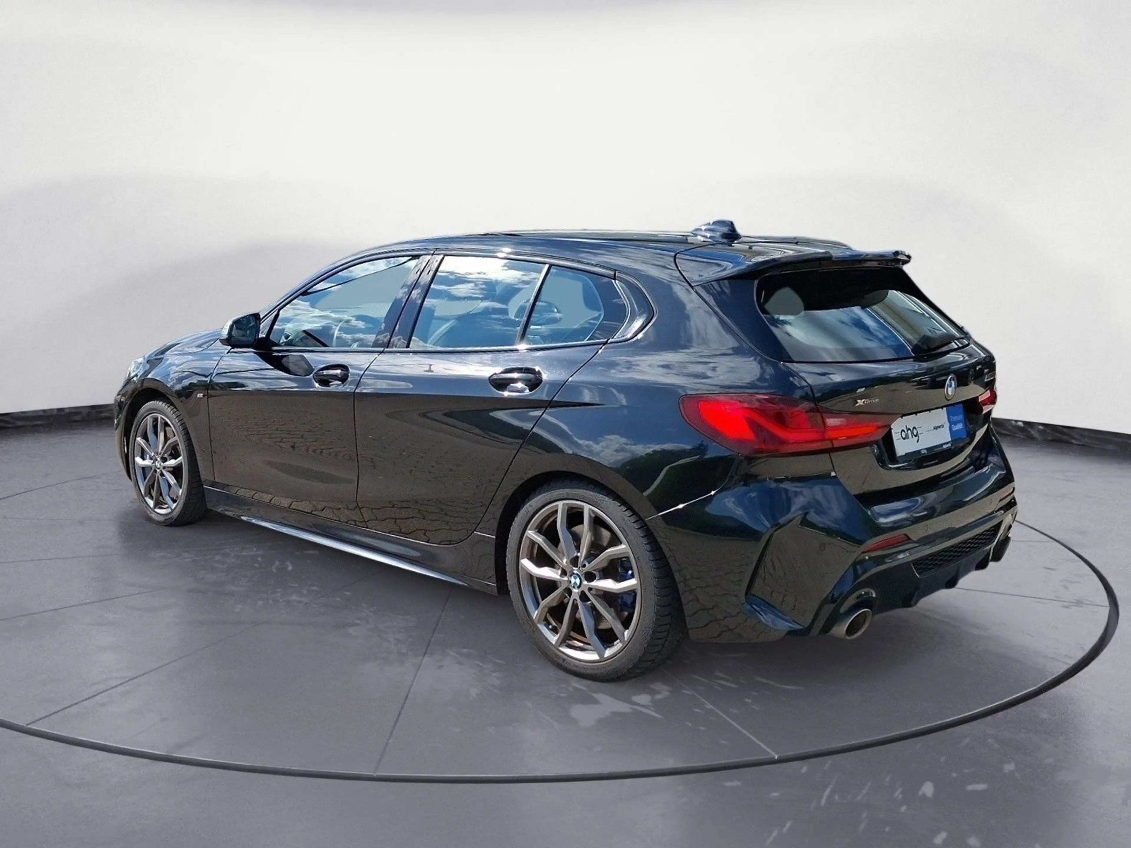 BMW 135 i xDrive Sport Aut. Klimaaut. Head-Up PDC — photo 4