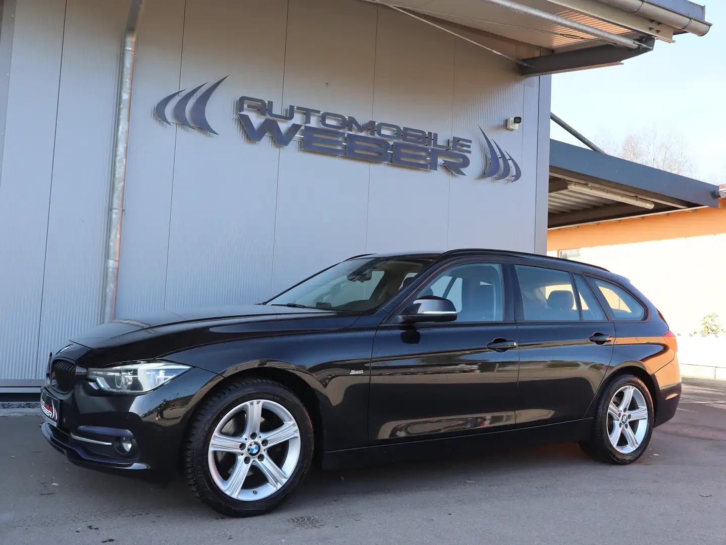 BMW 320 d Touring xDrive Aut. SPORT LINE *LED*NAVI*AHK*SHZ - 1