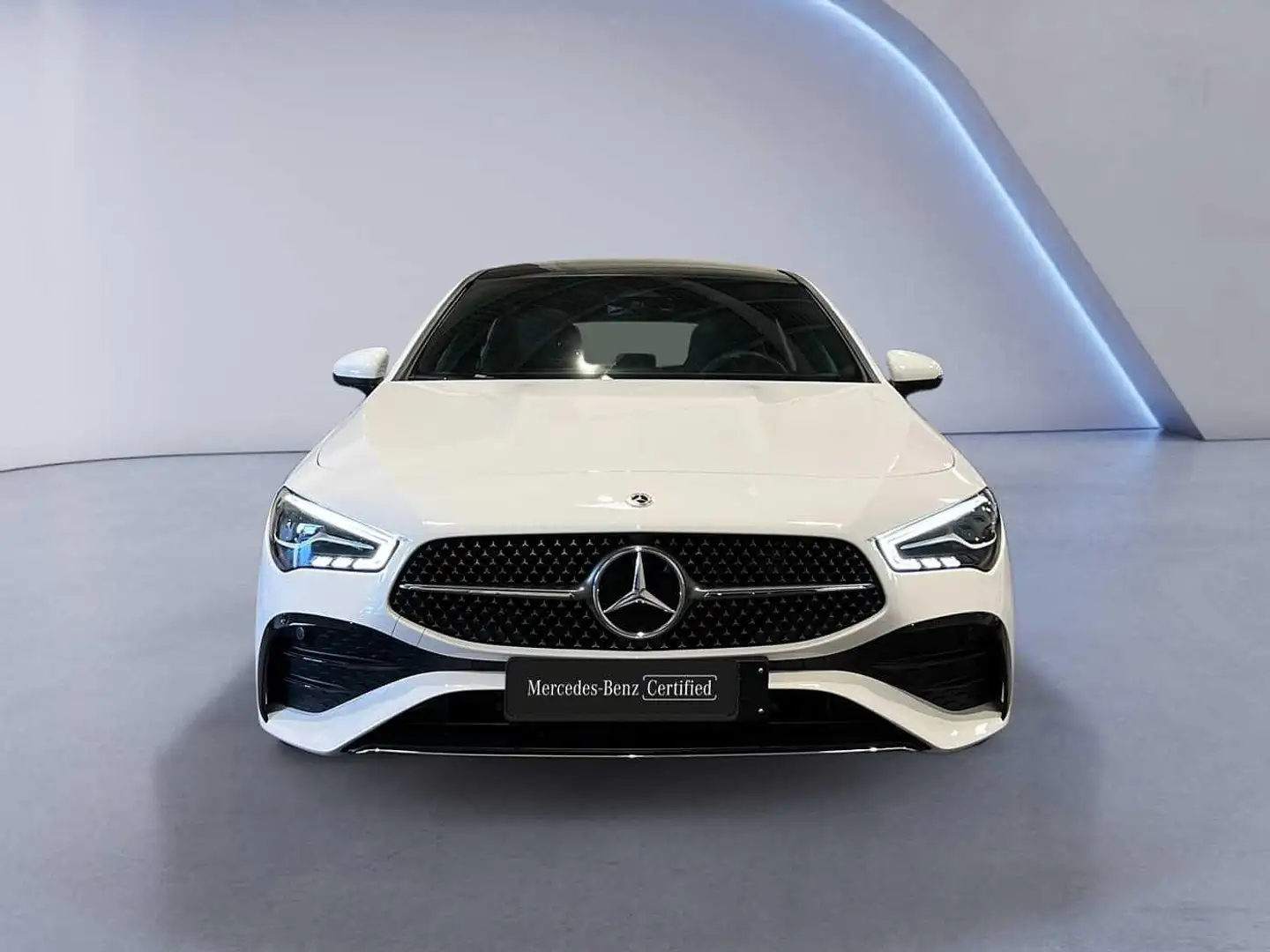 Mercedes-Benz CLA 200 Shooting Brake Blanc - 2
