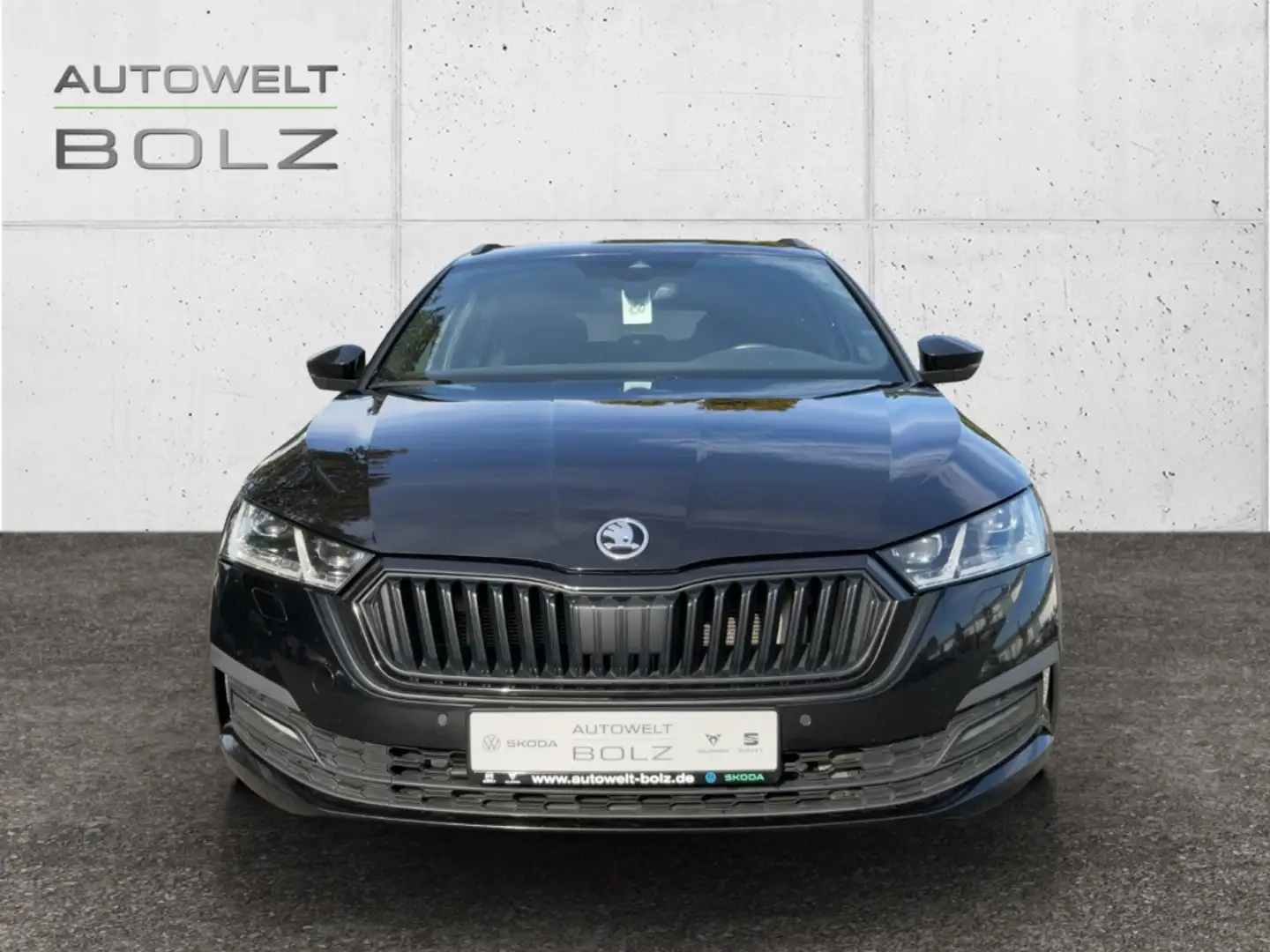 Skoda Octavia Combi First Edition 2.0 TDI Sportpaket StandHZG Na Negro - 2