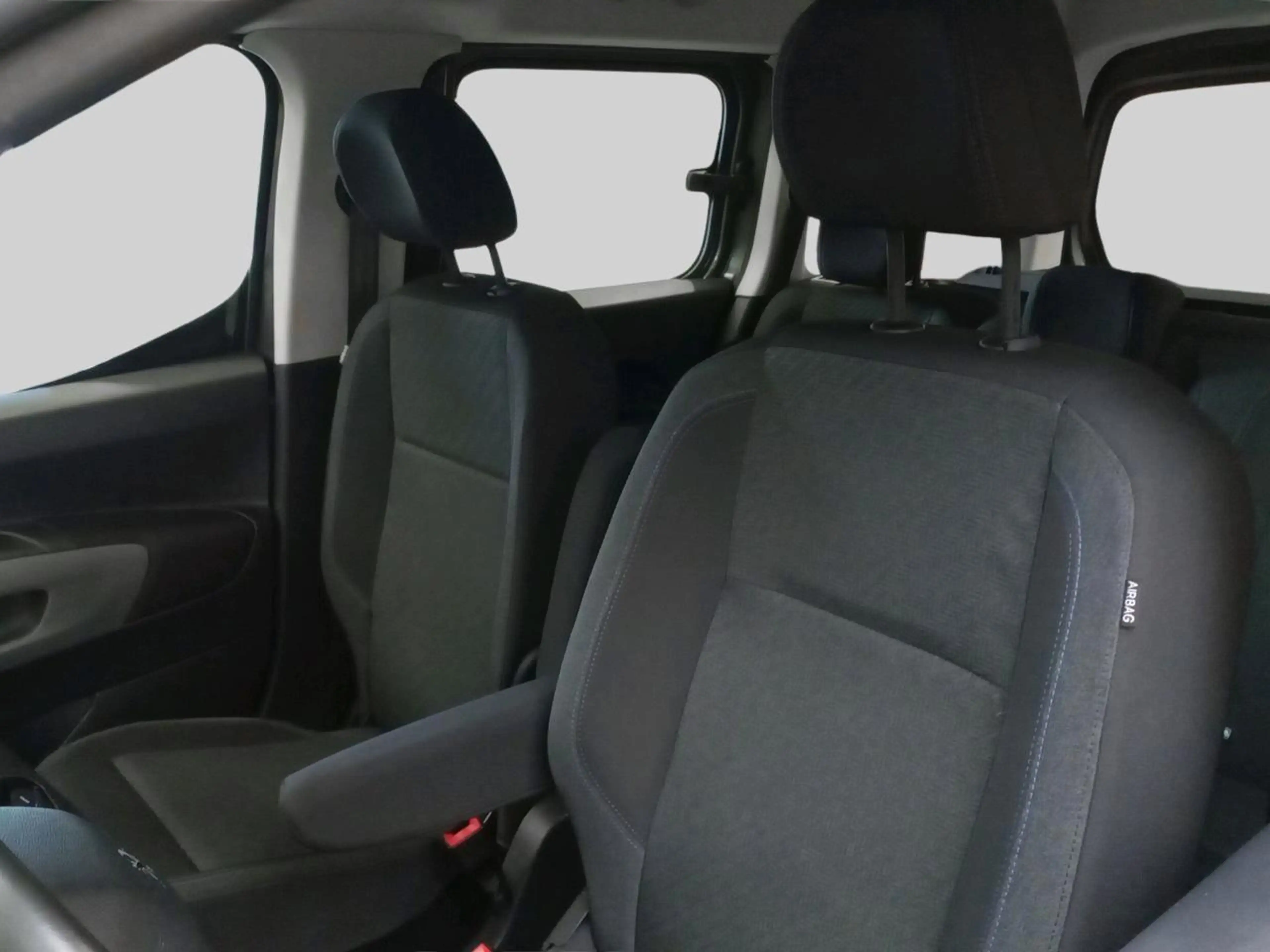 Peugeot Rifter 1.2 PureTech 110 S/S Style — photo 9