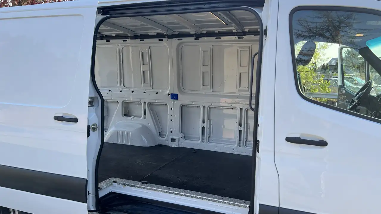 Mercedes-Benz Sprinter снимка Mercedes-Benz Sprinter