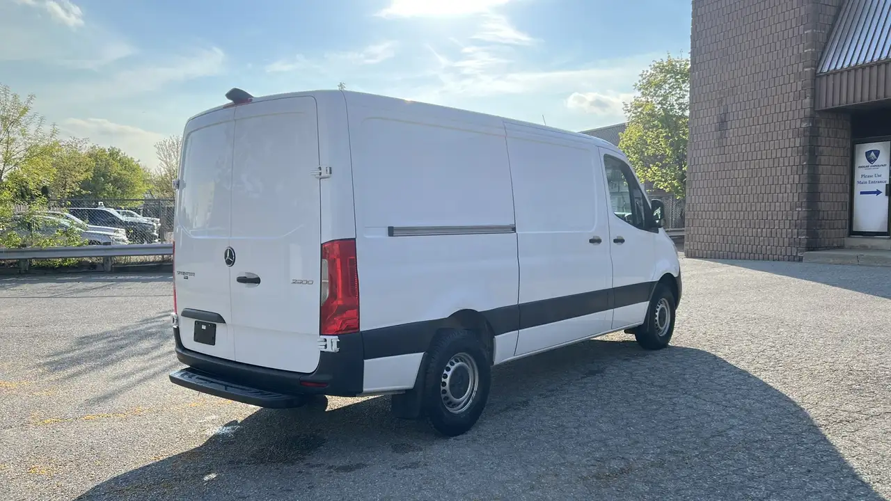 Mercedes-Benz Sprinter снимка Mercedes-Benz Sprinter