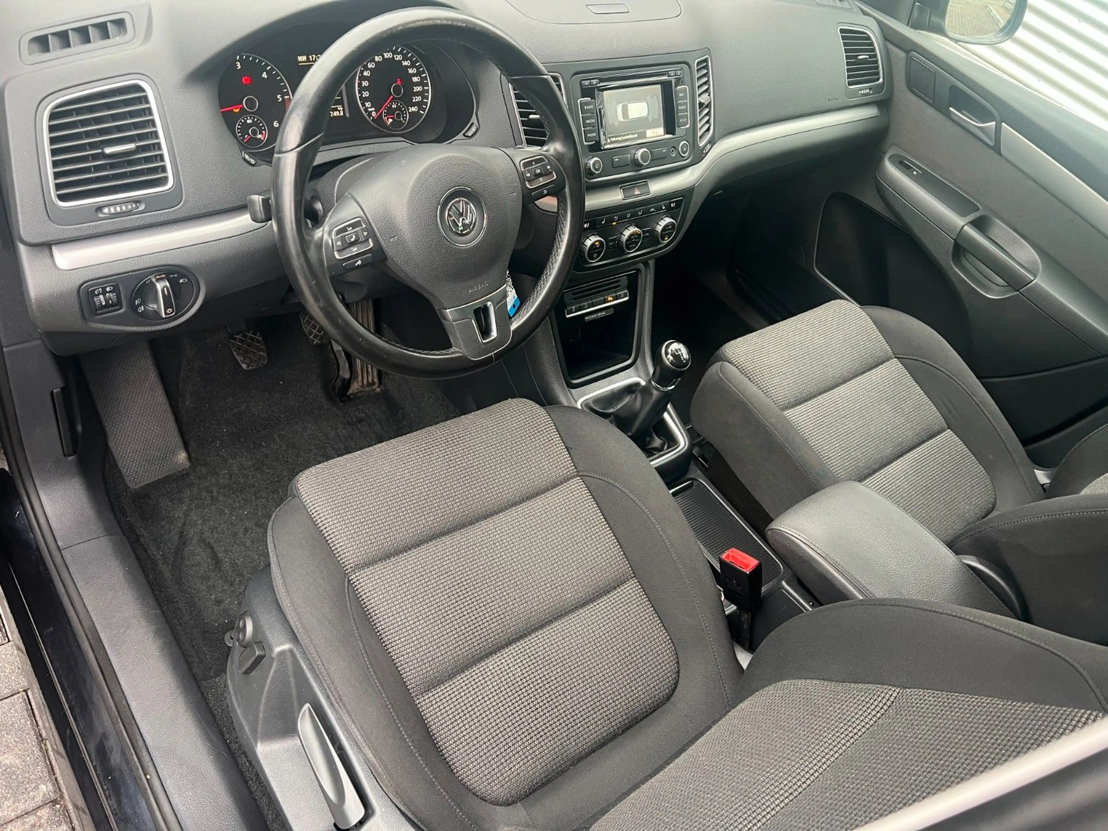 Volkswagen Sharan Comfortline BMT/7 Sitzer — photo 15