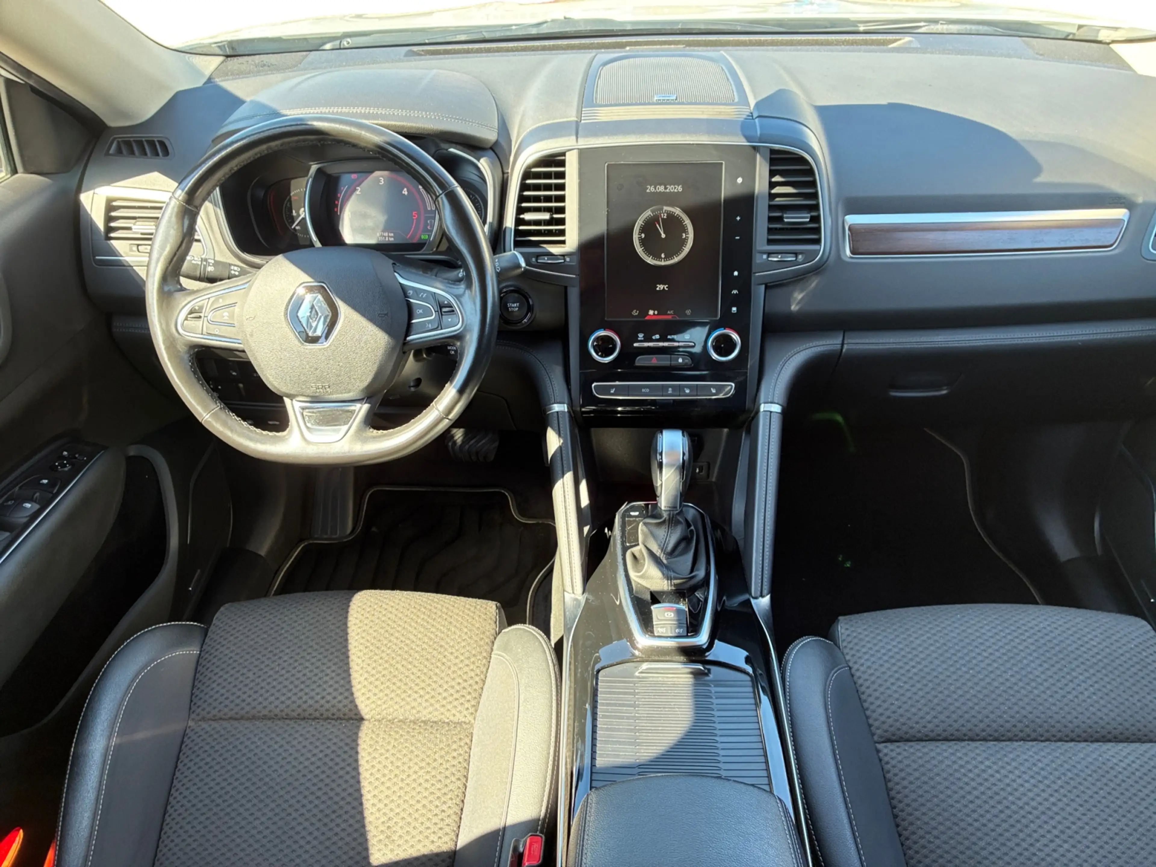 Renault Koleos KOL INT dCi1502WD 6D — photo 11