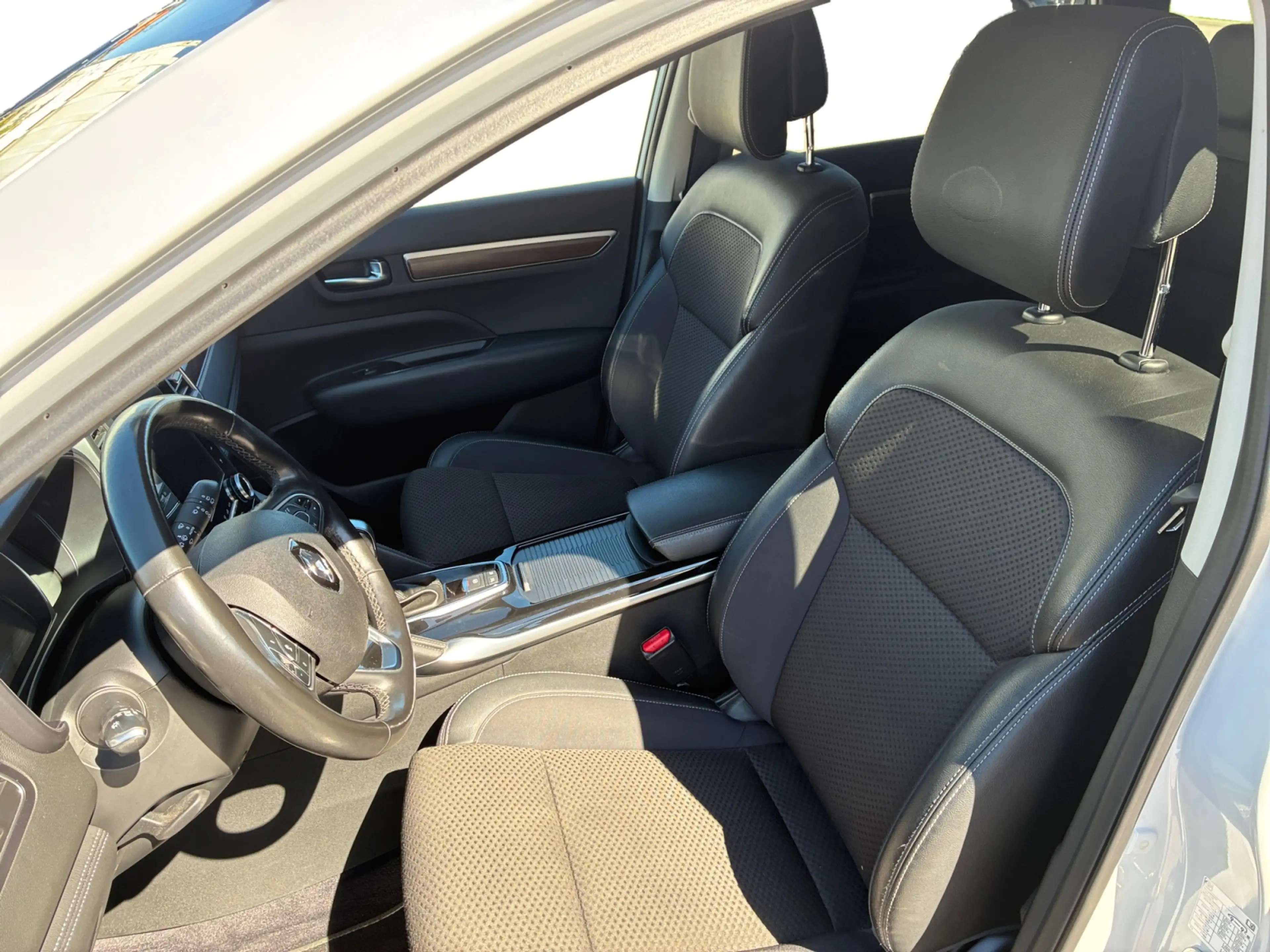 Renault Koleos KOL INT dCi1502WD 6D — photo 10