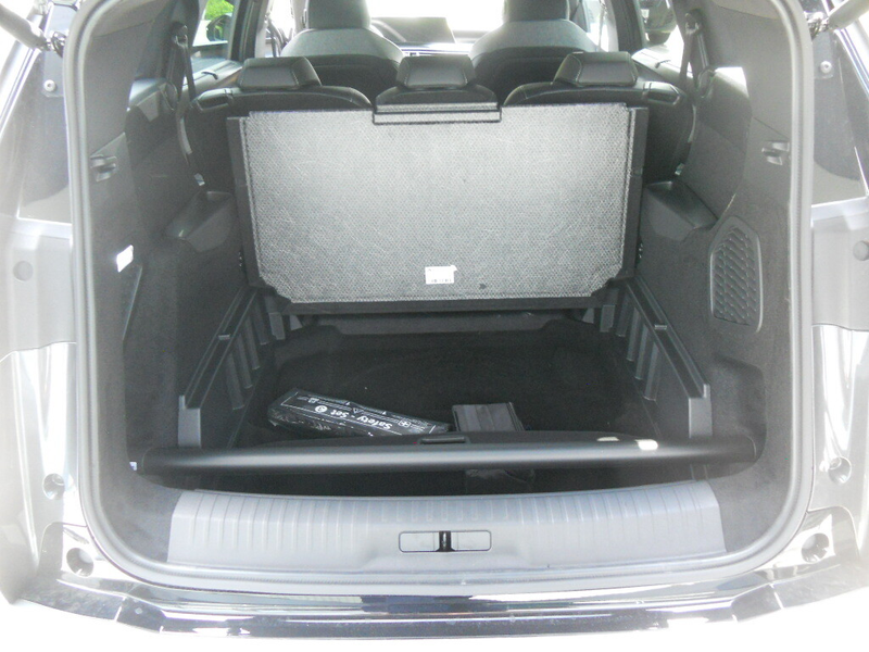 Peugeot 5008 Elektro 210 73kWh — photo 9