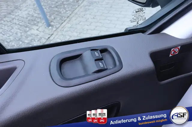 Ford Transit view 14
