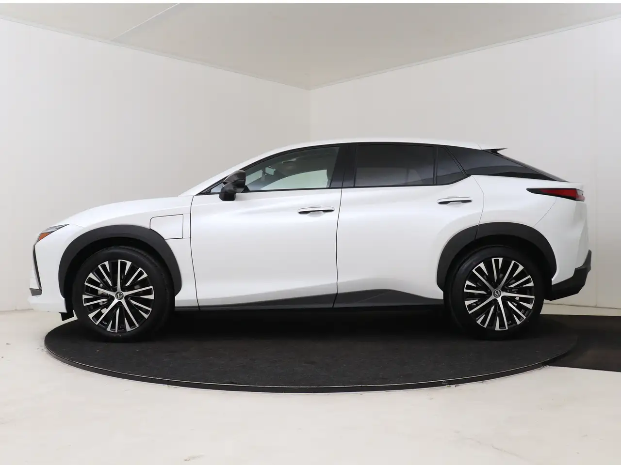 Lexus RZ 2026