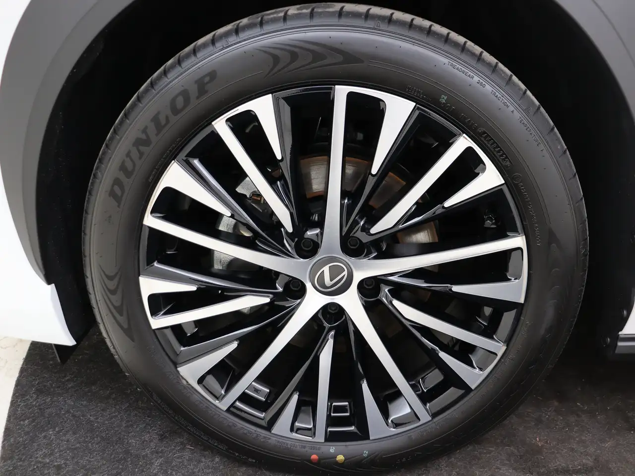 Lexus RZ 2026