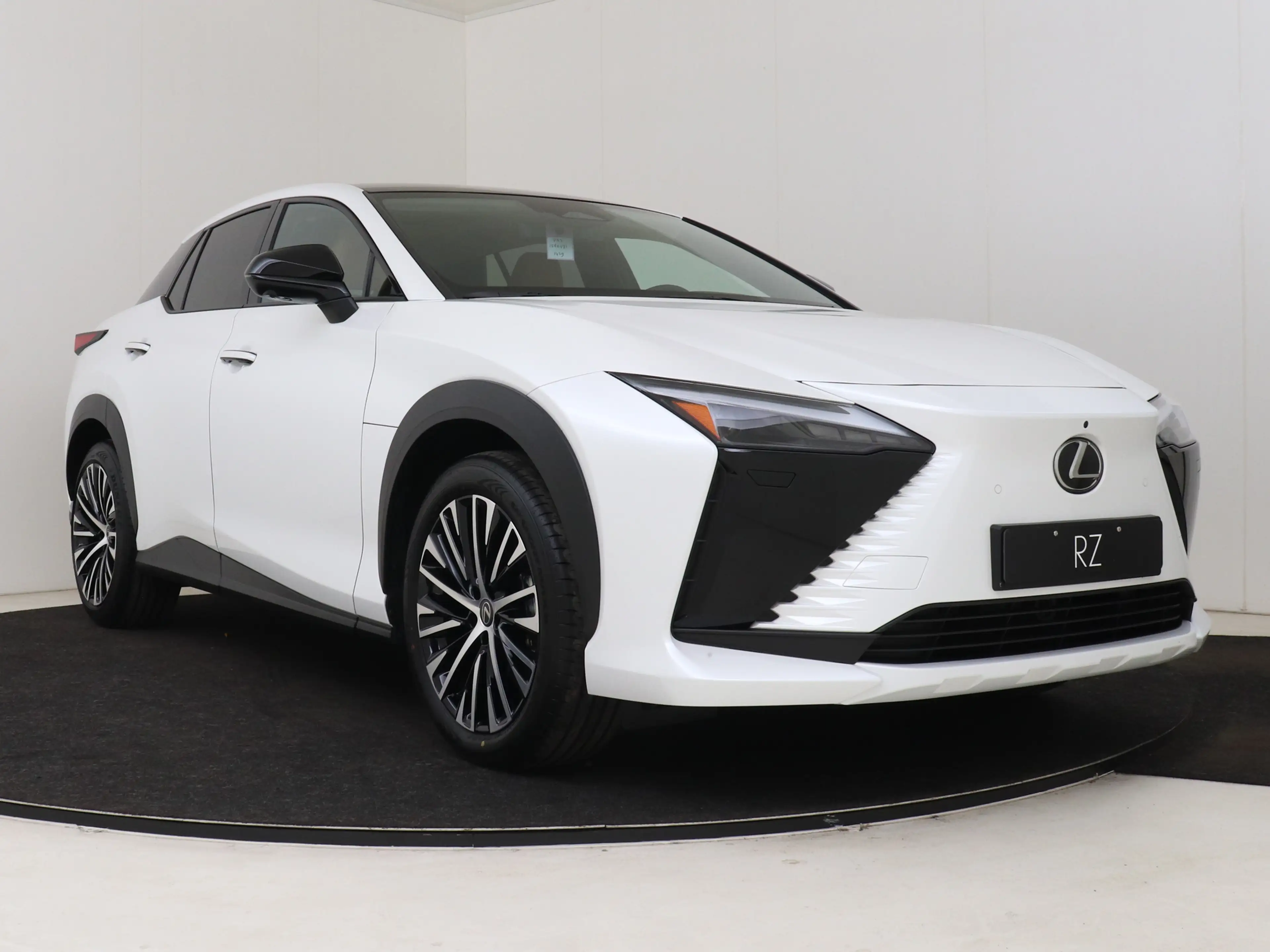 Lexus RZ 350e Luxury Line 77 kWh | 20" Velgen | Head Up Dis — photo 15