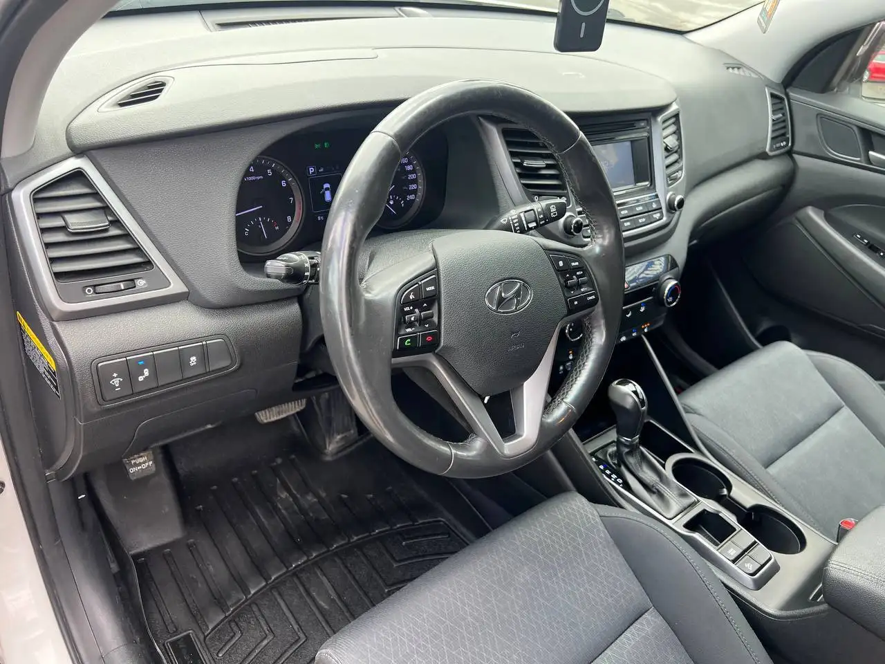 Hyundai TUCSON снимка Hyundai TUCSON