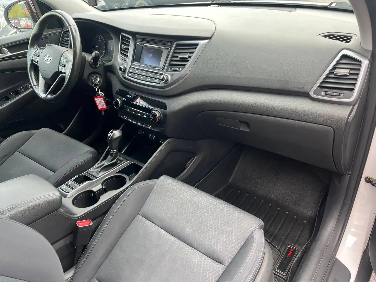 Hyundai TUCSON снимка Hyundai TUCSON
